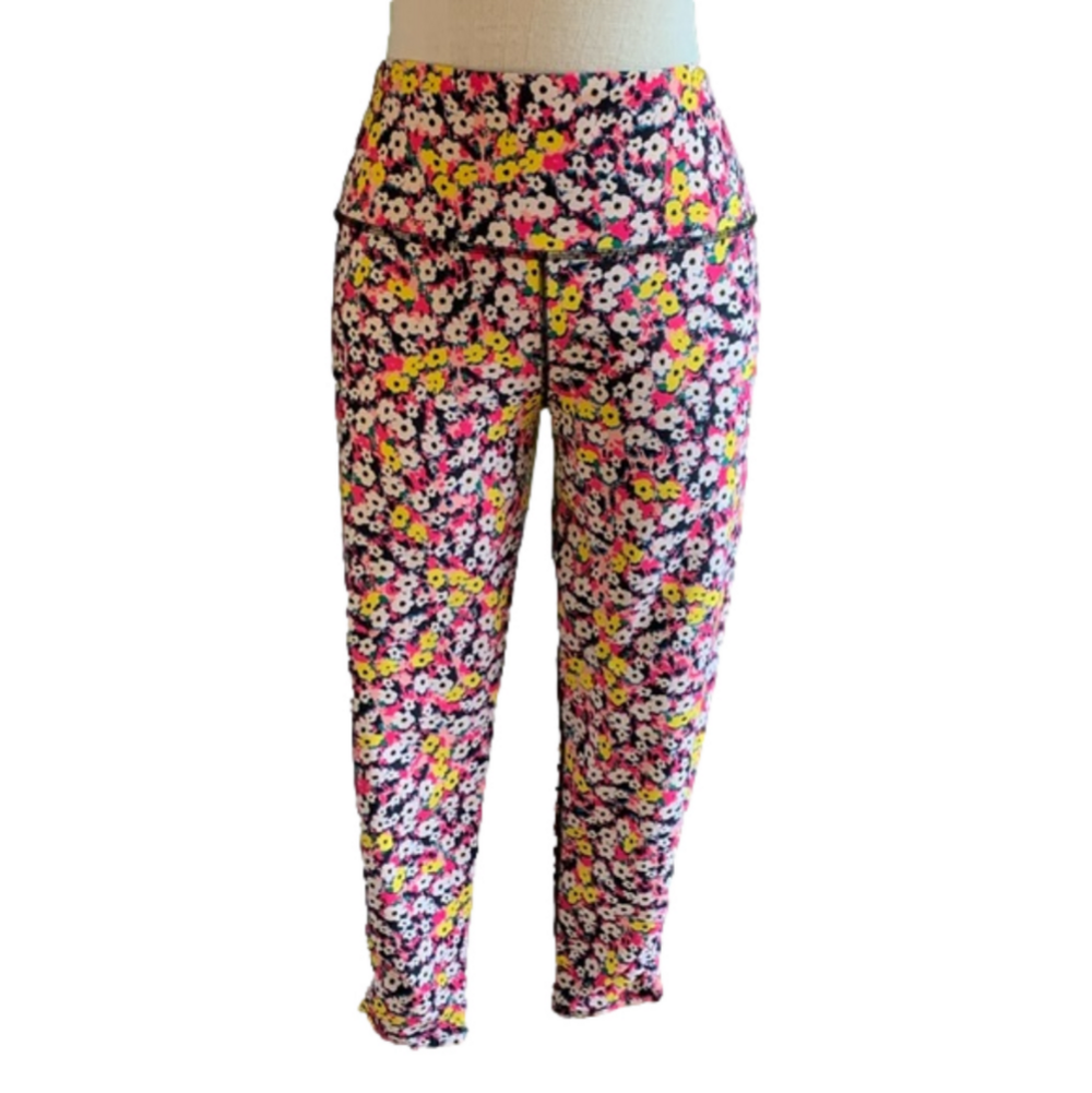 Betsey Johnson sz L floral performance leggings